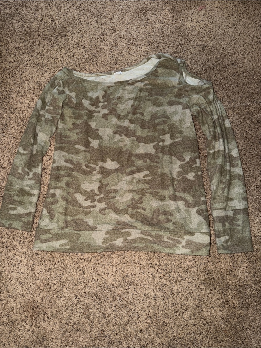 Off-the-Shoulder Camo Knit Sweater - Olive